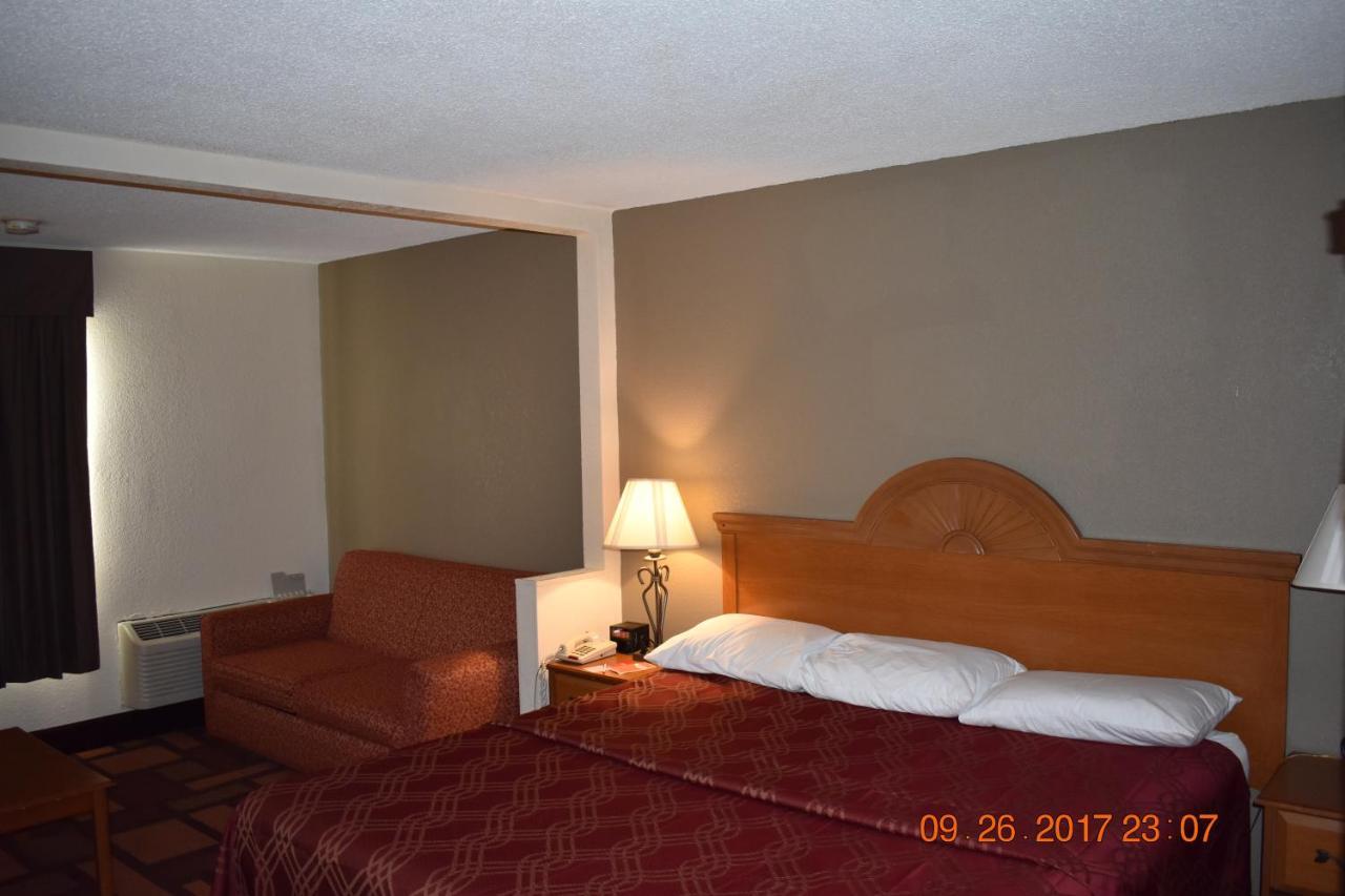 Mho Hotel Бордънтаун Стая снимка