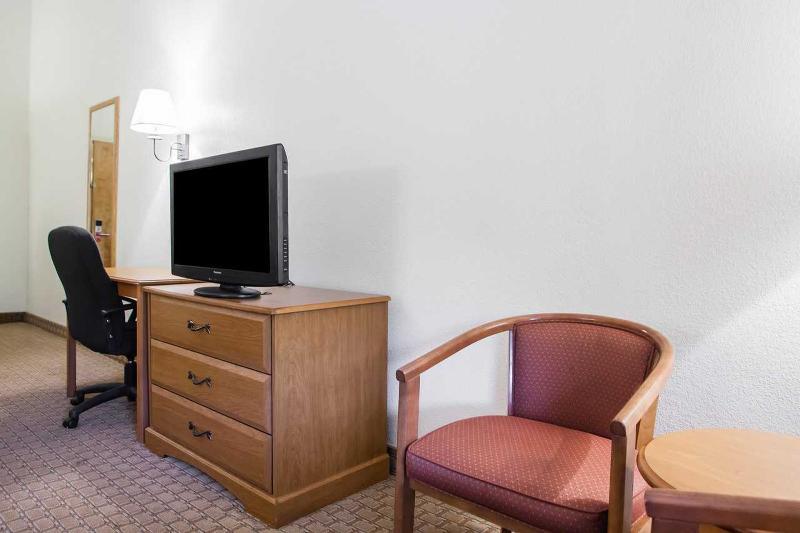 Mho Hotel Бордънтаун Екстериор снимка