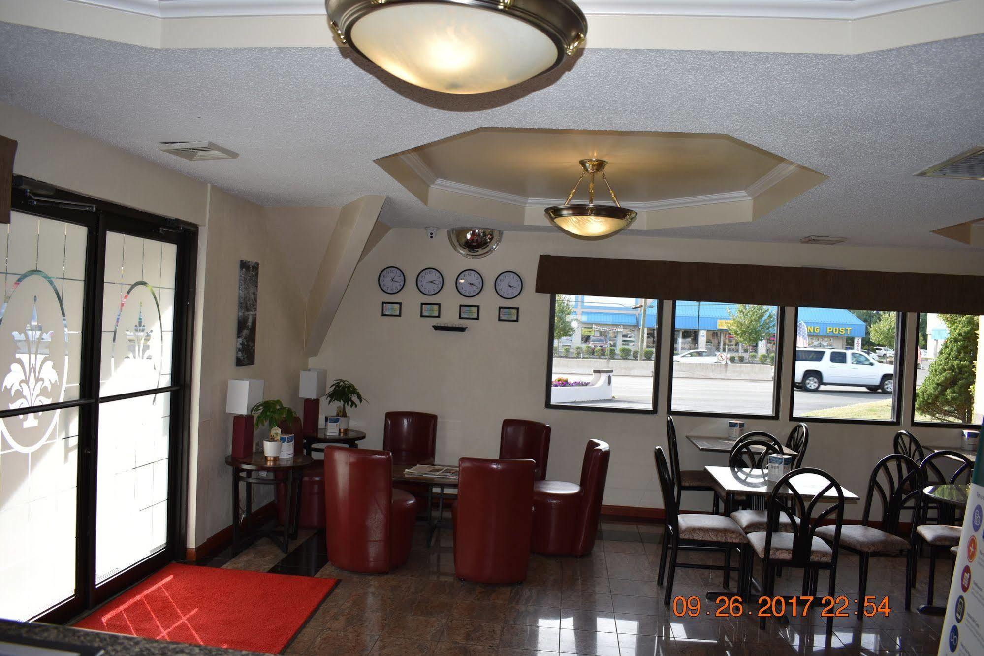 Mho Hotel Бордънтаун Екстериор снимка