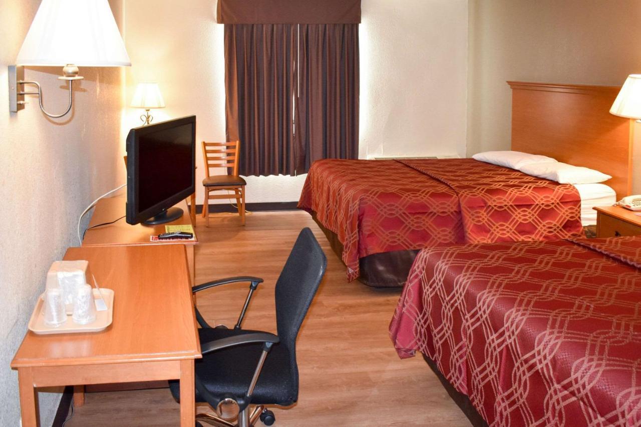 Mho Hotel Бордънтаун Екстериор снимка